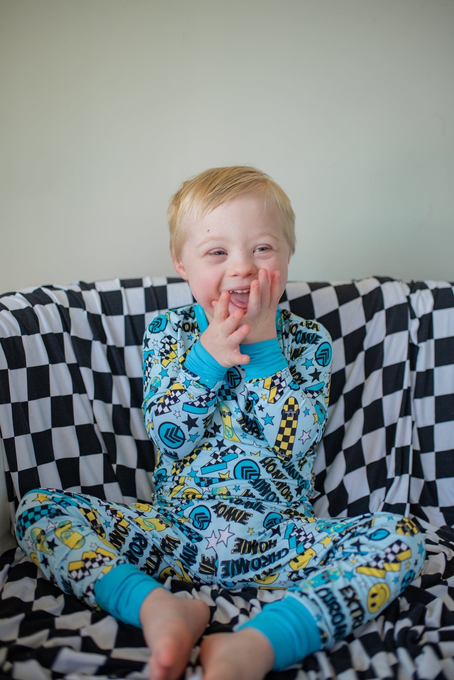 Extra Chromie Homie Two-Piece Pants Set